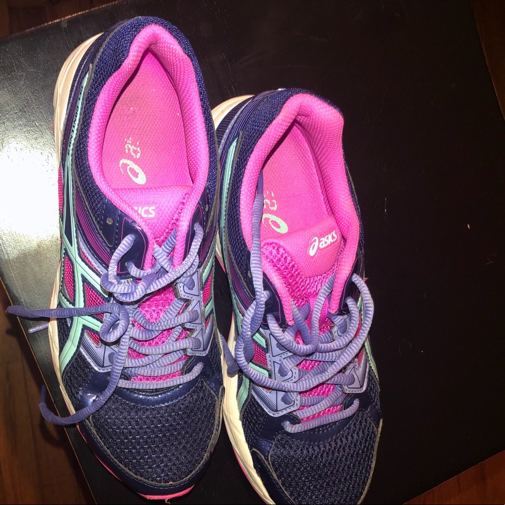 ASICS - Picture 3 of 3
